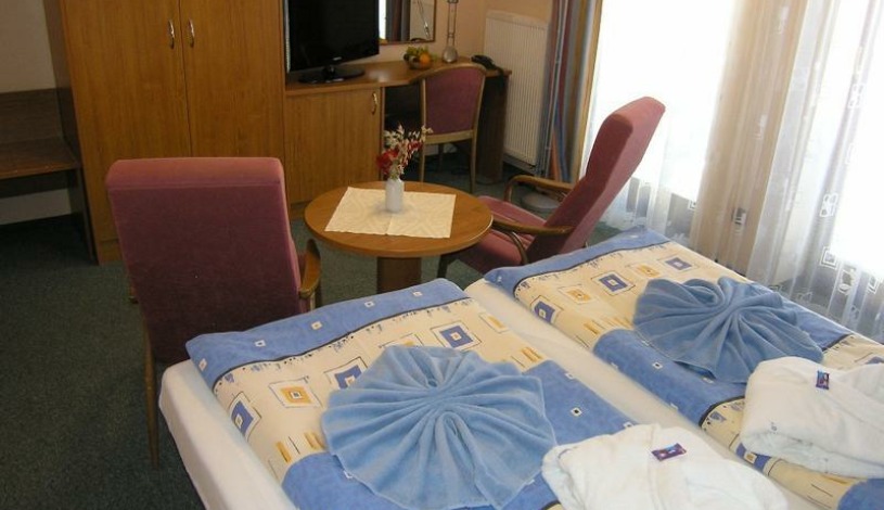 Lázeňský dům Palace II **** Františkovy Lázně - Dvoulůžkový COMFORT, blk